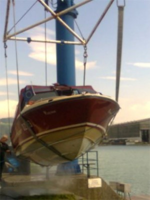 poseidon-boot.jpg (17.93 KiB) 3656 mal betrachtet poseidon-boot.jpg