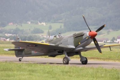 Spitfire-klein.jpg (35.61 KiB) 13049 mal betrachtet Spitfire-klein.jpg